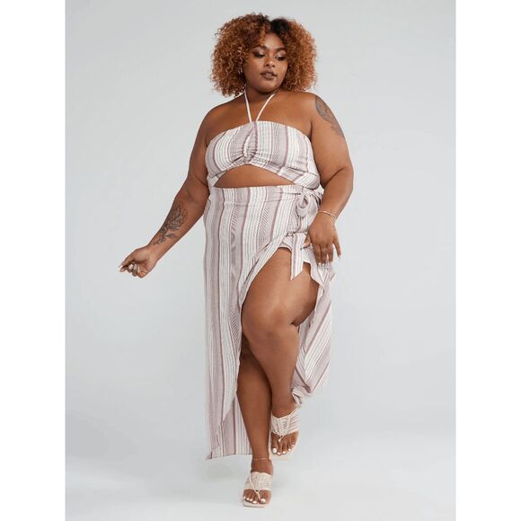 NWT Fashion to Figure Samara Cutout Halter Dress - Picture 1 of 3